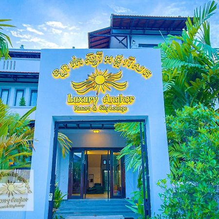 Luxury Angkor Resort & Sky Lounge Сіємреап Екстер'єр фото
