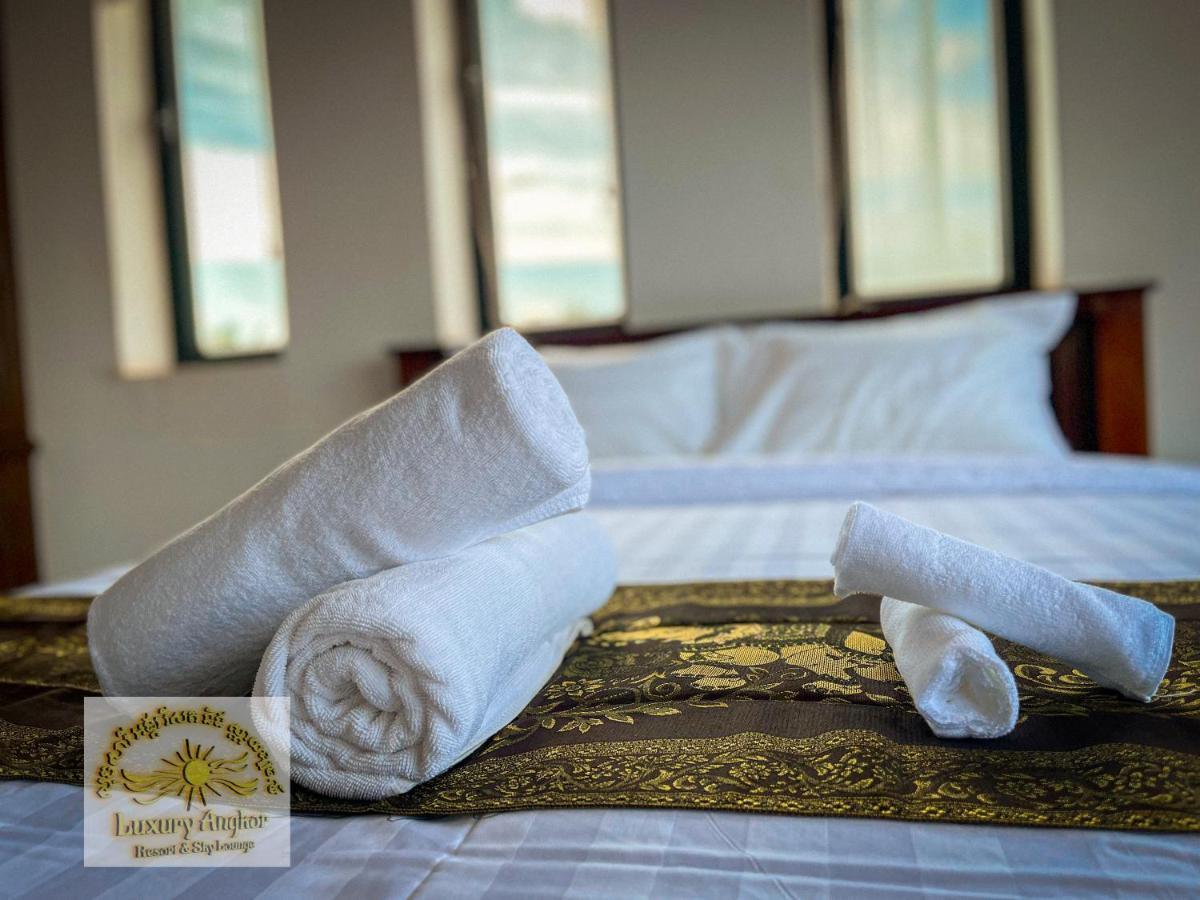 Luxury Angkor Resort & Sky Lounge Сіємреап Екстер'єр фото
